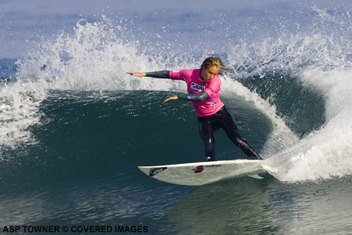 Stephanie Gilmore Surfing The Mancora Peru Classic Surf Contest.  Surf Photo Credit ASP Tostee